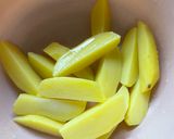 Gambar langkah 1 resipi Sotong Sumbat Masak Lemak Kuning.