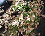 Foto del paso 4 de la receta: Berenjenas rellenas de carne picada y champiñones