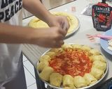 Foto langkah ke 5 dari resep Pizza yummy.