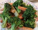 Foto langkah ke 5 dari resep Salad brokoli wortel dressing wijen.