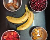 A picture of step 1 of Strawberry Banana Smoothie.