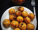 A picture of step 5 of Rava Maggi Balls.