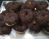 Foto langkah ke 4 dari resep Donat Maizena menul by bunda yun.
