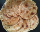 ભાખરી (Bhakhri Recipe In Gujarati) રેસીપી સ્ટેપ2ફોટો