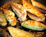 A picture of step 3 of Braised Mackerel with Bamboo Shoots.