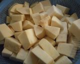 A picture of step 3 of Yam and beans porridge.