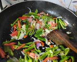 A picture of step 5 of White sauce pasta.