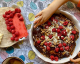 Foto del paso 6 de la receta: Tarta de galletas con chocolate y frambuesas