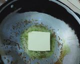 A picture of step 2 of Palak paneer.