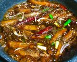 Hình bước làm 4 của món Cá bống kho tiêu