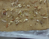 रवा कोकोनट बर्फी (Rava coconut brafi recipe in Hindi) रेसिपी चरण 5 फोटो