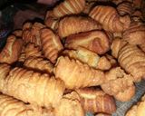 A picture of step 8 of Jaggery kulkuls.