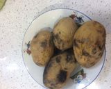 صورة لخطوة 3 من وصفة بطاطس مشويه 🥔
