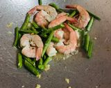 รูปขั้นตอนการทำที่ 1 ของ ผัดกุ้ง