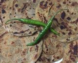 A picture of step 5 of Pudina lachcha paratha.