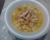 Foto del paso 3 de la receta: Pozole blanco de pollo