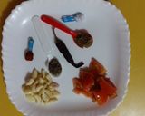 A picture of step 1 of Lehsun tamatar chutney.
