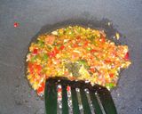 Foto langkah ke 2 dari resep Nasi Goreng Kampung pedas.