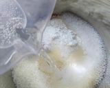 Foto langkah ke 2 dari resep Bolu Kukus Mekar (Cotton Steam Cake).