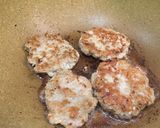 Foto langkah ke 4 dari resep Mini Pork Burger Homade.