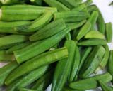 A picture of step 1 of Bhindi gosht salan (Lady finger, Okra).