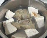Hình bước làm 2 của món Canh Khoai Môn Nấu Rau Muống Rau Nhút