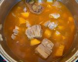 Foto del paso 3 de la receta: Judías blancas con costillas, calabaza y kale