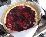 Foto del passaggio 5 della ricetta Crostata rustica marmellata e ricotta