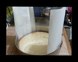 Foto del paso 5 de la receta: Bizcocho de mezcal vainilla mousse de tuna (frambuesa) y leche