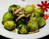 Foto del paso 4 de la receta: Coles de bruselas salteadas con ajito y bacon