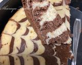 A picture of step 3 of Chocolate Marble cake.