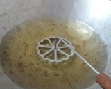 Foto langkah ke 2 dari resep Kembang Goyang Keju.