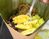 Foto langkah ke 8 dari resep Nasi Kuning Pincuk.