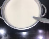 Hình bước làm 2 của món Sữa Chua Úp Ngược