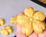 Hình bước làm 3 của món 💚 Bánh Cookies Hạnh Nhân Hình Hoa Mai 🌸
