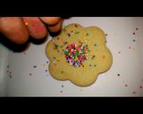 A picture of step 4 of Sprinkler Cookie.