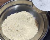A picture of step 2 of Bread pocket bonda.