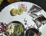 गार्लिक चिली बटर मैगी रेसिपी चरण 1 फोटो