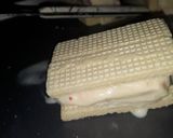 A picture of step 5 of White Christmas ice cream sandwich.