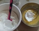 Foto langkah ke 3 dari resep Lemon Chiffon Cake.