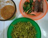 Foto langkah ke 3 dari resep Bunga Pepaya tumis tauco.