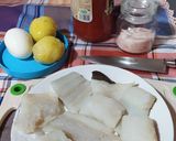 Foto del paso 1 de la receta Bacalao con tomate, patatas y huevo al horno