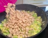 Foto del paso 4 de la receta: Alubias con calabacín