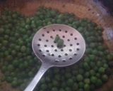 A picture of step 2 of Peas stuffed kachauri.