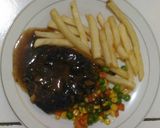 Foto langkah ke 6 dari resep Burger steak / patty steak.