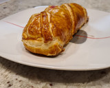 Foto del paso 7 de la receta: Solomillo en hojaldre con panceta, queso y piquillos