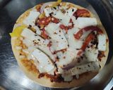 A picture of step 4 of Paneer Pizza.