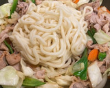 A picture of step 9 of Easy! Stir-Fried Udon with Mentsuyu Sauce.