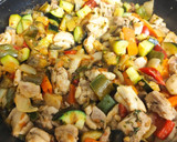 Foto del paso 7 de la receta: Verduras con pollo