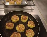 A picture of step 4 of Crab Cake.